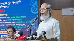 কর্মকর্তারা কোথায় যান, তথ্য পাচার করেন জানি, সাবধান হোন: ইসি আনোয়ারুল