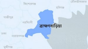 সরাইলে যানজটে আটকা পড়া মাইক্রোবাসে ডাকাতির অভিযোগ