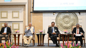 আগামী নির্বাচনে প্রবাসীদের ভোটাধিকার নিশ্চিতে কাজ করছে সরকার: প্রধান উপদেষ্টা