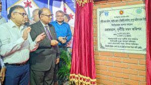 ড. ইউনূস একেবারে দুর্নীতির বিপক্ষের মানুষ: দুদক চেয়ারম্যান