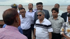 দ্রুতই রাজশাহীর সুলতানগঞ্জ নদীবন্দরের কার্যক্রম শুরু হবে: নৌ উপদেষ্টা