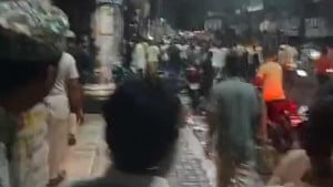 গভীর রাতে যুবদল নেতা পলের মঞ্চে হামলা, অভিযোগের তীর নিপুন রায়ের দিকে 