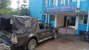 কলমাকান্দা সীমান্ত দিয়ে ভারতে অনুপ্রবেশের চেষ্টা, আটক ৫