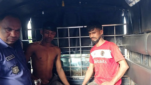 শ্লীলতাহানির পর বাস থেকে ফেলে দেওয়া হয় কুবি শিক্ষার্থীকে, আটক ২