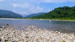 সিলেটের সাদাপাথরের কালো বেদনা