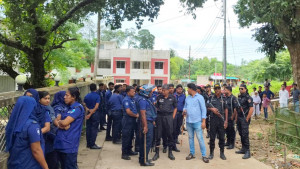 উখিয়ায় চাকরিচ্যুত শিক্ষকদের বিক্ষোভে লাঠিচার্জ, ১৫ জন পুলিশ হেফাজতে