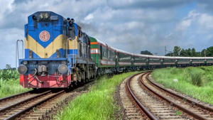 ঢাকায় সমাবেশে যাওয়া-আসায় ২০ বগির ট্রেন ভাড়া নিয়েছে চট্টগ্রাম ছাত্রদল