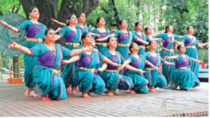 চারুকলায় বর্ষা  উৎসব ঘিরে  প্রাণের মেলা