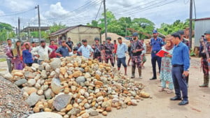 সাদাপাথর তিন দিনের মধ্যে ফিরিয়ে দেওয়ার নির্দেশ
