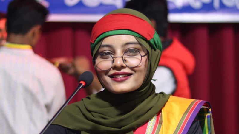 নারীদের ধ্বংস করা হচ্ছে বলে রাজনীতি ছাড়ার ঘোষণা বৈষম্যবিরোধী নেত্রীর