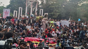 হাদি হত্যার বিচারে ২৪ ঘণ্টার মধ্যে ট্রাইব্যুনাল গঠনের দাবি