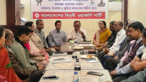 দেশকে নৈরাজ্যের দিকে ঠেলে দেওয়া হচ্ছে: সাইফুল হক