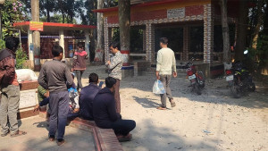 পাবনায় বিষাক্ত মদপানে দুই যুবকের মৃত্যু