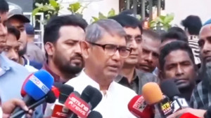 খালেদা জিয়া ‘খুব ক্রিটিক্যাল কন্ডিশনে’ চলে গেছেন: ব্রিফিংয়ে আজম খান