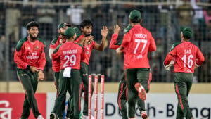 খেলা ছাপিয়ে বিতর্কের এক বছর