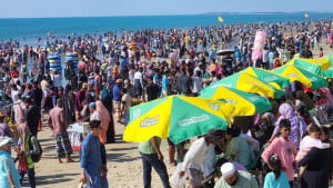 কক্সবাজার সৈকতে আতশবাজি, পটকা ও ফানুস ওড়ানো নিষিদ্ধ