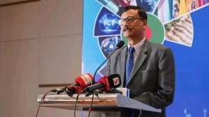 দেশের বিনিয়োগে বড় ভূমিকা রাখতে পারেন প্রবাসীরা: পররাষ্ট্র উপদেষ্টা