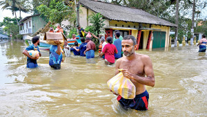 ঘূর্ণিঝড়-বন্যায় চার দেশে প্রাণহানি সহস্রাধিক, কয়েক লাখ মানুষ গৃহহীন 
