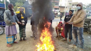 মেহেরপুরে ঘন কুয়াশা, বেড়েছে শীতের তীব্রতা