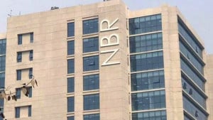 এনবিআর চেয়ারম্যানের পিএ পরিচয়ে প্রতারণা