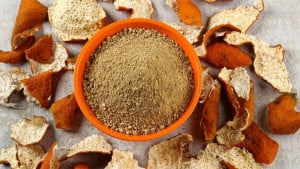 ত্বকের সমস্যা দূর করতে কমলার খোসা 