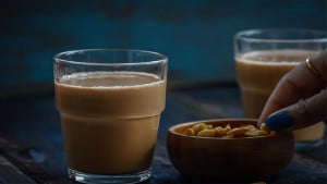 চায়ের স্বাদ বাড়ানোর কৌশল  