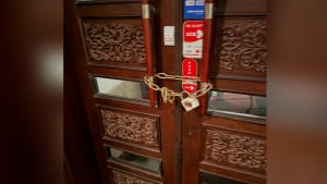 গুলশানে সাত স্থাপনা সিলগালা, ১৪ জনকে থানায় সোপর্দ