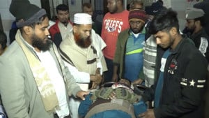 জামায়াত প্রার্থীর গাড়িবহরে হামলা আহত ১০