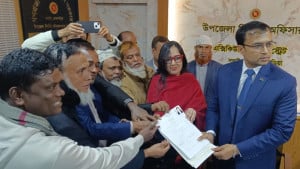 ধানের শীষের জোয়ারের বিপক্ষে আমাকে স্বতন্ত্র লড়াই করতে হচ্ছে: রুমিন ফারহানা