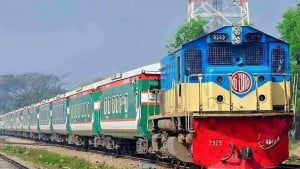 রেলের পূর্বাঞ্চলের ছয়টি রুটে কৌশলে ভাড়া বাড়ানো নিয়ে প্রশ্ন