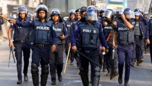 যাদের গাড়ি নেই তাদের নিরাপত্তায় বিকল্প ভাবা হচ্ছে