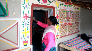 বড়দিনে বর্ণিল সাজে সাঁওতালপল্লি
