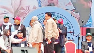 ভাঙল দুদিনের মিলনমেলা