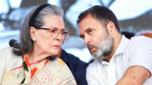 সোনিয়া ও রাহুল গান্ধীর বিরুদ্ধে ‘ষড়যন্ত্র’ মামলা