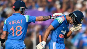 কোহলির টানা ও ঋতুরাজের প্রথম সেঞ্চুরিতে বিশাল পুঁজি ভারতের 