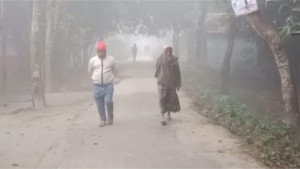 কুড়িগ্রামে জেঁকে বসেছে শীত, সকাল পেরোলেও সূর্যের দেখা নেই