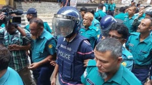 সাবেক মেয়র আতিকসহ রিমান্ডে ৩ জন