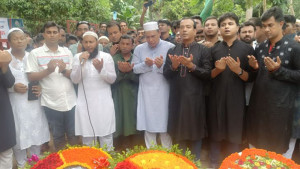 শহীদ আবু সাঈদের কবর জিয়ারত ছাত্রদলের