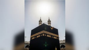 কাবার ওপরে সরাসরি সূর্যের অবস্থান