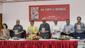 সরকার ও রাজনৈতিক দলে সংস্কারে গুরুত্ব দিতে হবে