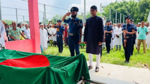 রাষ্ট্রীয় মর্যাদায় বীর মুক্তিযোদ্ধা সামছুল আলমের বিদায়