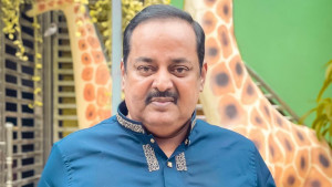 ব্যক্তিগত সহকারীসহ ডিপজলের বিরুদ্ধে মামলা