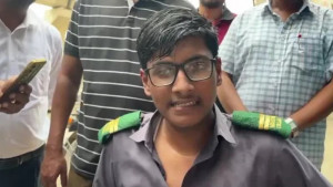 ‘আমার বন্ধু আমার চোখের সামনে মারা গেল’