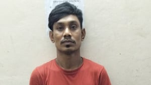 বাড্ডায় আনোয়ার হত্যা মামলার আসামি নুর আলম গ্রেপ্তার, পিস্তল উদ্ধার