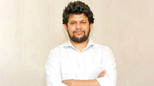 দুর্নীতি প্রসঙ্গে নিজের স্ট্যাটাস ‘এডিট’ করলেন মাহফুজ আলম