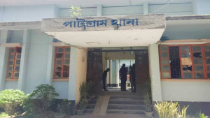 পাটগ্রাম থানা থেকে ছিনিয়ে নেওয়া এক আসামি গ্রেপ্তার, বিএনপির ৩ নেতা বহিষ্কার