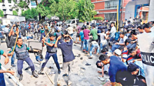 ১২০০ জনকে অজ্ঞাত আসামি করে পুলিশের মামলা 
