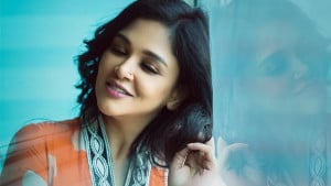 পাঁচ বছর পর সিনেমায় শার্লিন ফারজানা