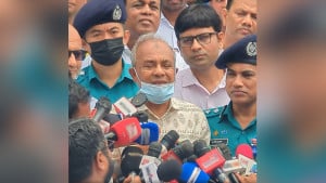 মালয়েশিয়া থেকে ফেরত পাঠানো ৩ জনের কেউ জঙ্গি নয়: স্বরাষ্ট্র উপদেষ্টা