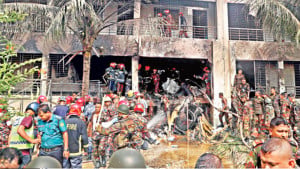 শিশুদের আর্তনাদ, স্বজনদের কান্নার এক দিন
